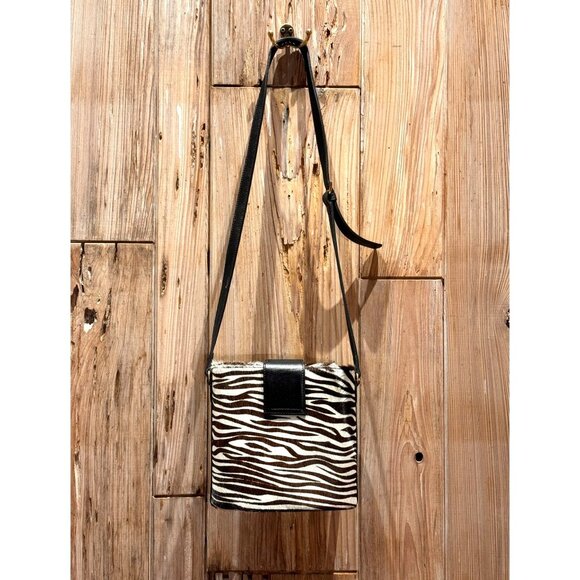 Faux Zebra Fur Bucket Bag By Tatiana Luna 8"x9" With Adjustable Strap & Gold Cla - Picture 2 of 7